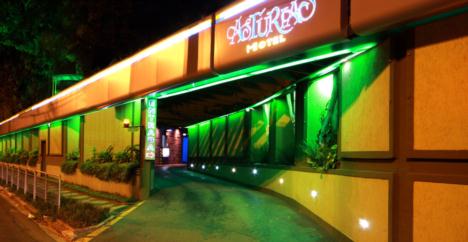 Antigo e Sempre na moda, maravilhosas suites com piscina. Asturias é First Class.